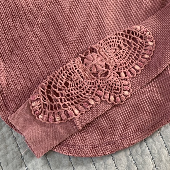 2 Long sleeve waffle knit fitted Tees. - Picture 4 of 9